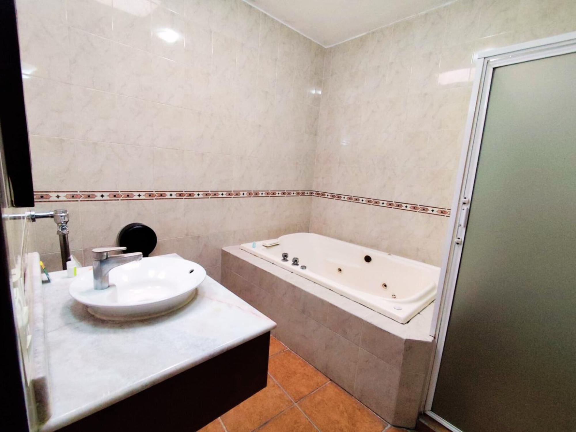Hotel Aquiles Guadalajara Szoba fotó