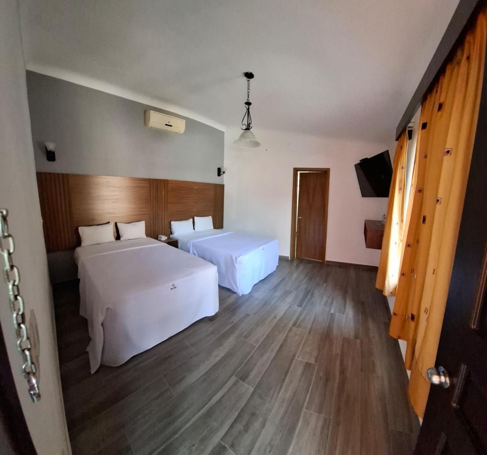 Hotel Aquiles Guadalajara Kültér fotó